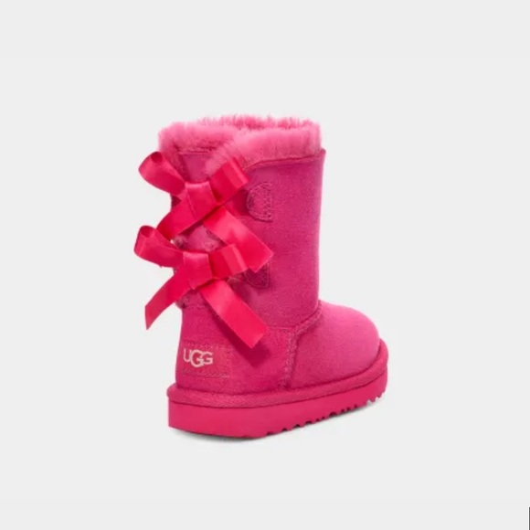 Ugg boots for toddlers - Picture 2 of 2